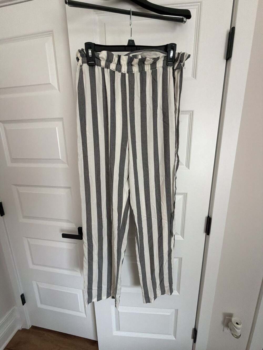 American Eagle Outfitters Striped Paperbag Waist Pants